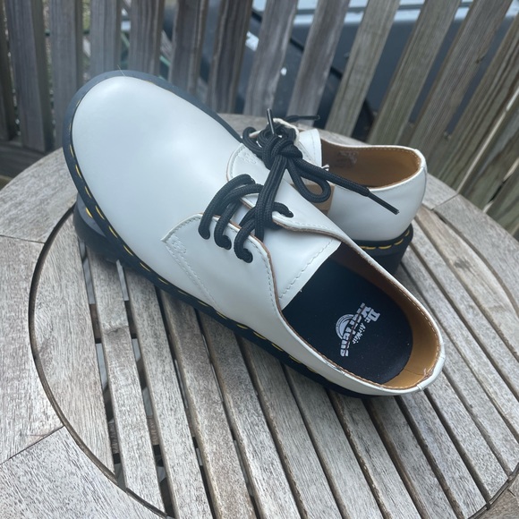 Dr. Martens 1461 Smooth Leather Oxford Shoes in White Size 7 NWT - Picture 12 of 16